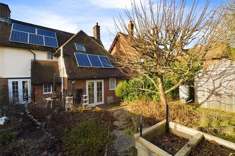 3 bedroom semi-detached house for sale, Wycombe Road, Buckinghamshire HP27