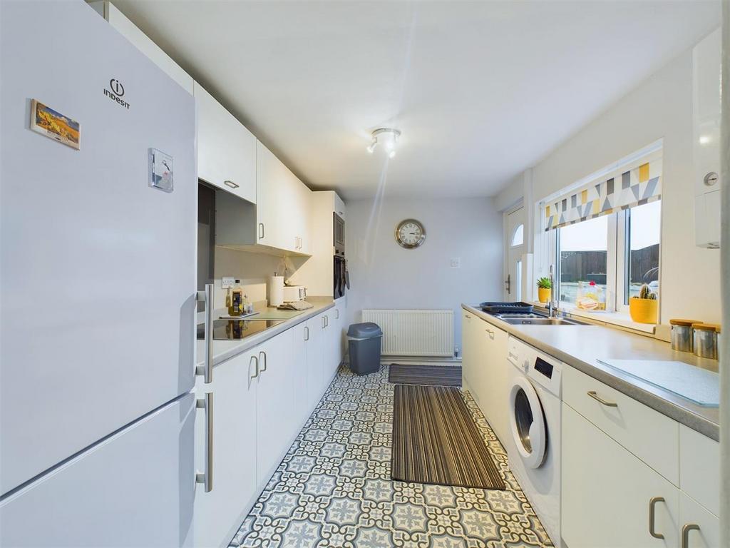 Kitchen: