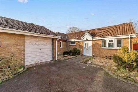 1 bedroom semi-detached bungalow for sale, Kilsyth Close, Fearnhead, Warrington