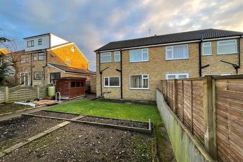 3 bedroom semi-detached house for sale, Meadow Drive, Scarborough YO13