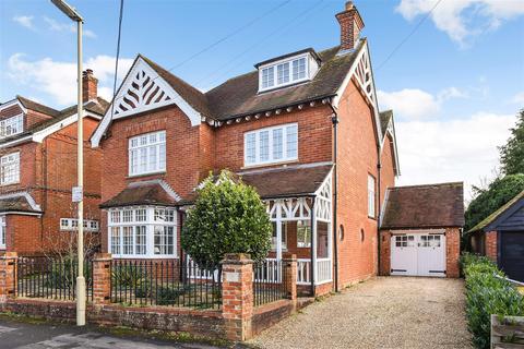 5 bedroom detached house for sale, Alexandra Road, Andover