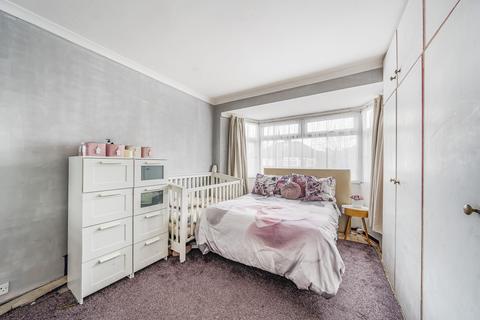 3 bedroom semi-detached house for sale, Dryburgh Gardens, London NW9