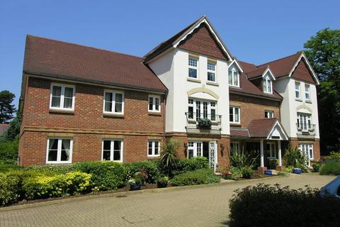 2 bedroom retirement property for sale, EPSOM ROAD, LEATHERHEAD, KT22