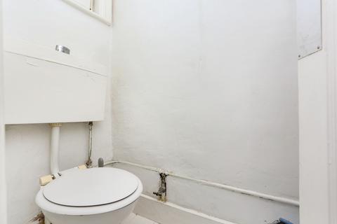 2 bedroom flat to rent, Springbank Road London SE13