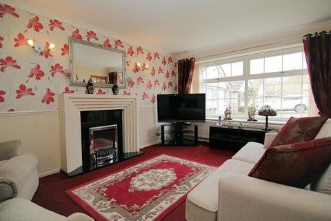 2 bedroom detached bungalow for sale, Stanhope Close, Horsforth, LS18