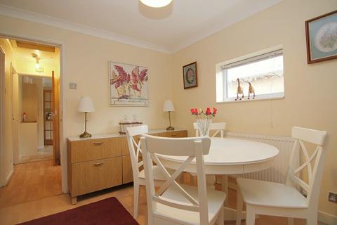 2 bedroom detached bungalow for sale, Stanhope Close, Horsforth, LS18