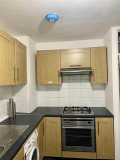 1 bedroom in a house share to rent, Stepney Green, London