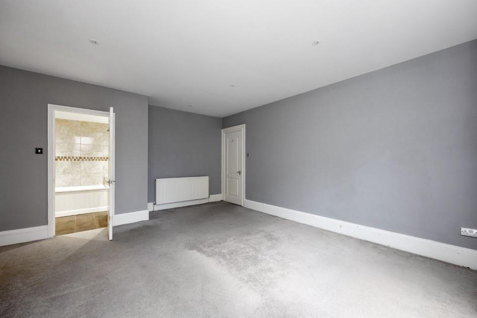 Dyke Road, 28 Basement Flat-008.jpg