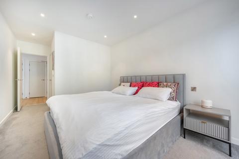 Flat 403, Eastlight Apartments, 18 Dock Street, London, E1 8QW