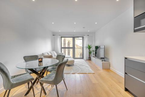 Flat 403, Eastlight Apartments, 18 Dock Street, London, E1 8QW