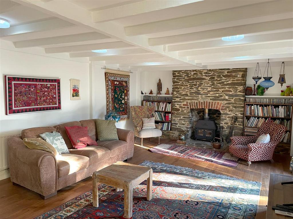 Sitting room .jpg