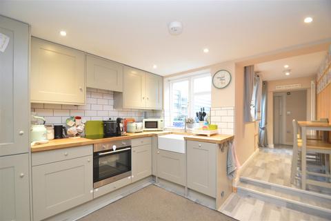 3 bedroom terraced house for sale, Castle Road, Newport