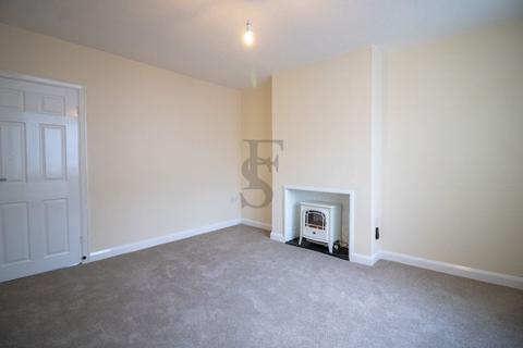 2 bedroom end of terrace house to rent, Charnwood Avenue, Whetstone