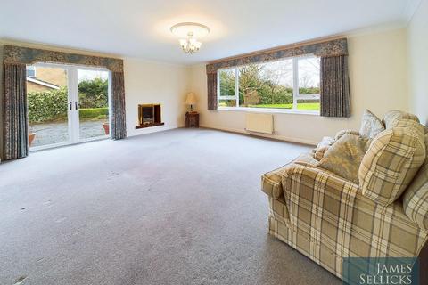 4 bedroom detached bungalow for sale, Sycamore Close, Oadby, Leicestershire