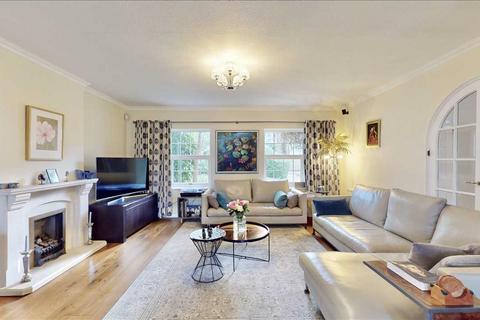 4 bedroom detached house for sale, Pickwick Place, Harrow on the Hill