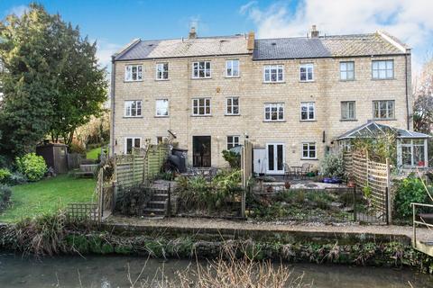 3 bedroom terraced house to rent, Millview, Blockley Court, Blockley, Moreton-in-Marsh, Gloucestershire. GL56 9AZ