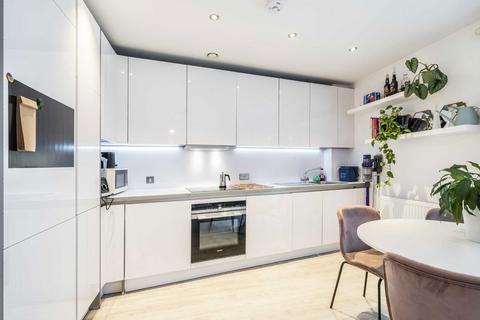 1 bedroom flat for sale, Boleyn Road, London N16