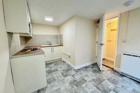 1 bedroom ground floor flat to rent, St. Andrews Street, Mildenhall, Bury St. Edmunds, Suffolk, IP28