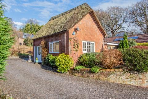 1 bedroom detached bungalow for sale, West Hill Road, West Hill