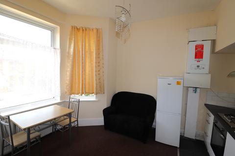 1 bedroom flat to rent, Mansfield Road, Ilford IG1