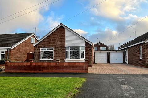 2 bedroom detached bungalow for sale, Bessacarr Avenue, Willerby, Hull