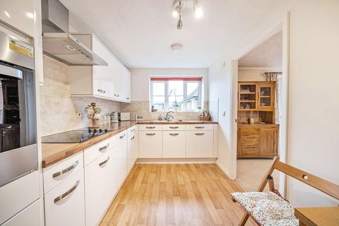 1 bedroom retirement property for sale, Limpsfield Road, Warlingham CR6