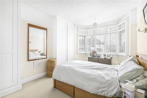 5 Howard Road, London, SE25 5BU