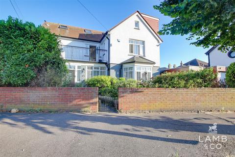 6 bedroom detached house for sale, Skelmersdale Road, Clacton-On-Sea CO15