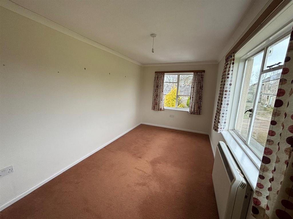 Bedroom 5.jpg