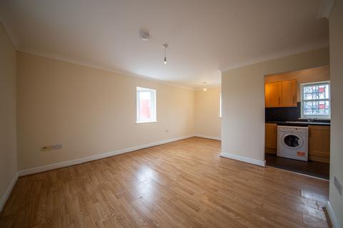 2 bedroom flat to rent, Borron Road, Newton-Le-Willows, WA12