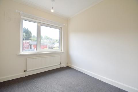 4 bedroom terraced house to rent, Churchfield Lane, Castleford