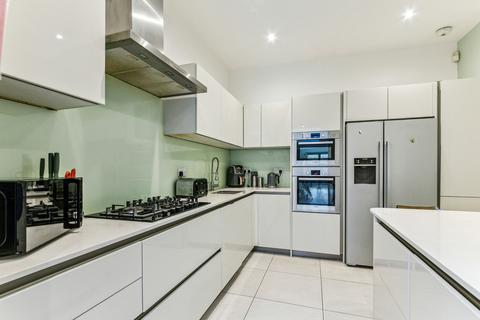 4 bedroom end of terrace house for sale, Ravenswood Road, SW12