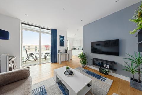 1 bedroom penthouse for sale, West Parkside London SE10