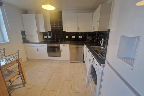 2 bedroom flat to rent, Farburn Place, Dyce, Aberdeen, AB21