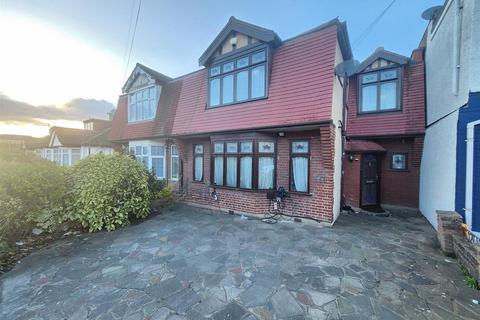 4 bedroom semi-detached house for sale, Lakeside Avenue, Redbridge, IG4 5PJ