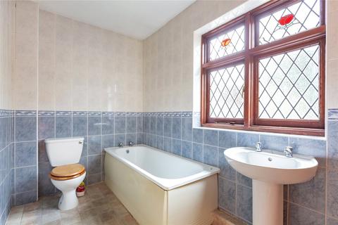 Rainbirds Nupers Hatch, Stapleford Abbotts, Romford, RM4 1JR
