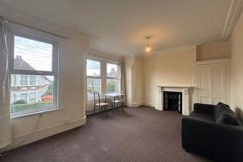 2 bedroom flat to rent, Mannock Road, London N22