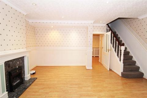 3 bedroom terraced house to rent, Chertsey Drive, Cheam, Sutton