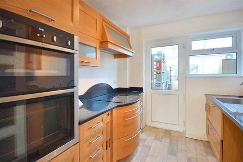 3 bedroom terraced house for sale, Barnes Close, Sturminster Newton