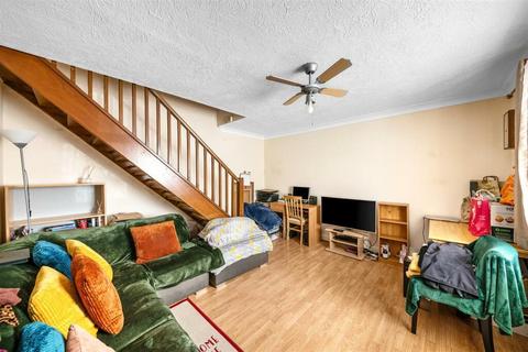 1 bedroom end of terrace house for sale, Boltons Lane, Harlington