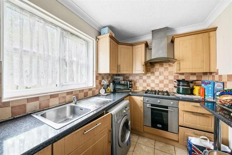 1 bedroom end of terrace house for sale, Boltons Lane, Harlington