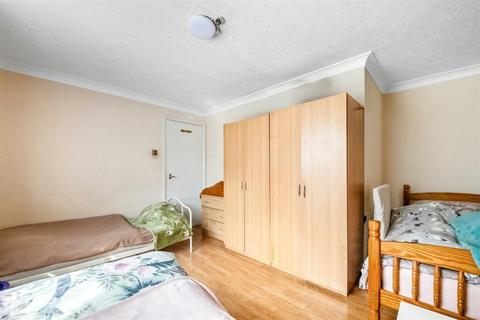 1 bedroom end of terrace house for sale, Boltons Lane, Harlington