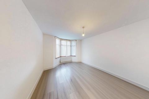 1 bedroom flat to rent, Chesterfield Road, Enfield, Greater London, EN3