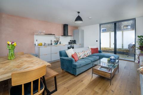 1 bedroom apartment for sale, Clarence Mews, London E5