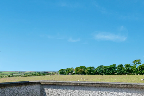 undefined, Ty Croes, Anglesey, LL63