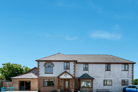 undefined, Ty Croes, Anglesey, LL63