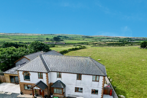 undefined, Ty Croes, Anglesey, LL63