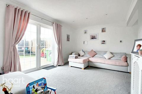 4 bedroom end of terrace house for sale, Warwick Road, Stevenage