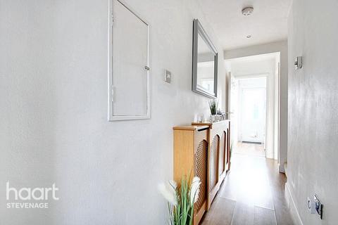 25 Warwick Road, Stevenage, SG2 0QT