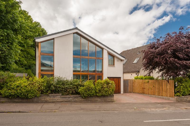 Craigleith Drive, Edinburgh 4 bed detached house £485,000